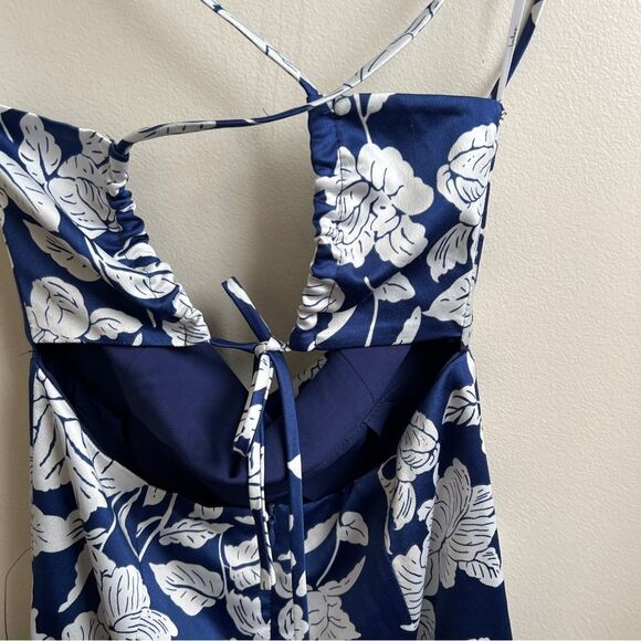 Lulus NWT Elevated Occasion Navy Satin Floral Cowl Tie-Back Dress Size XS - Picture 5 of 8
